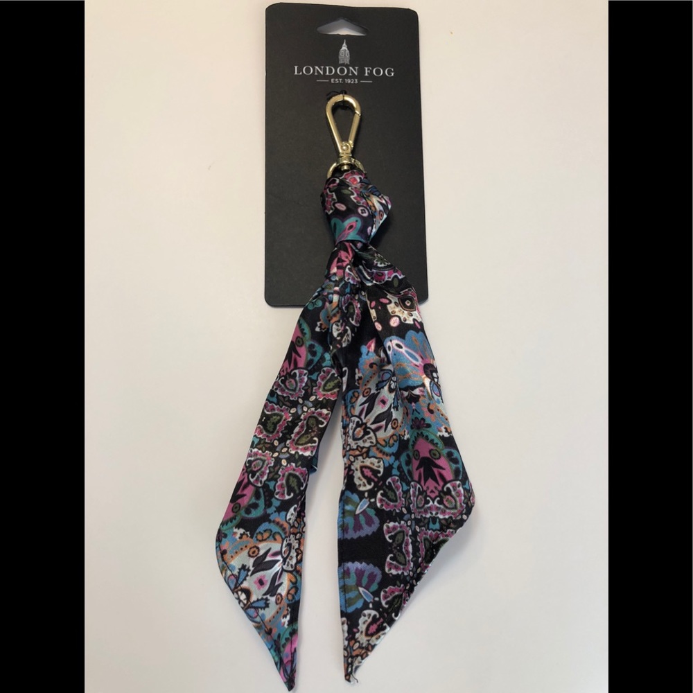 NWT London Fog scarf accessory clip
